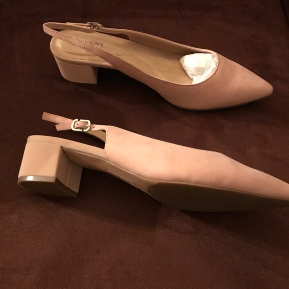 Women’s Shoe - Picture 3 of 4